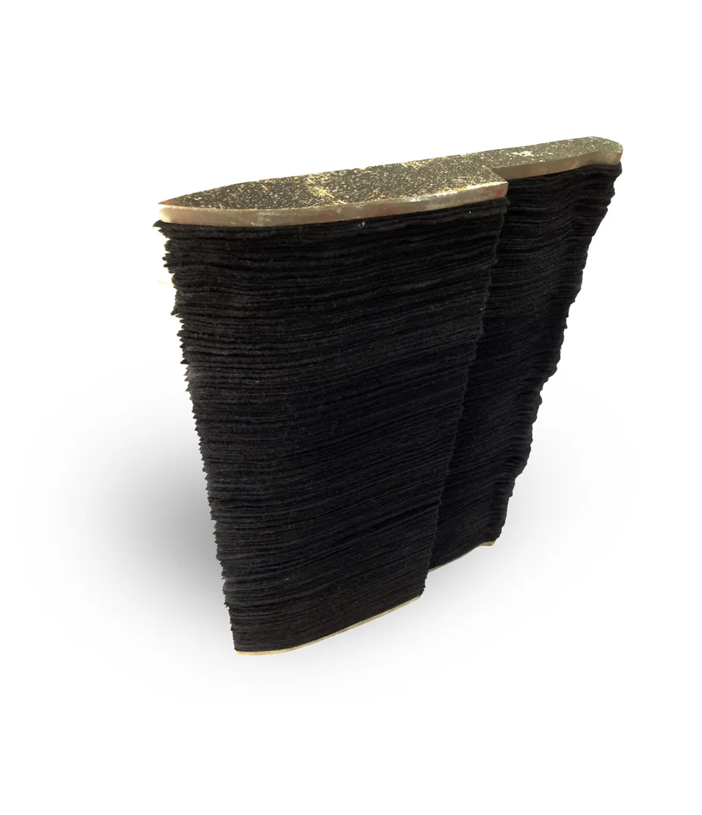 <p>Haunted | 2014-2015 | acrílico sobre textil prefabricado y corbatas de seda | 31x47 pulgadas</p>
