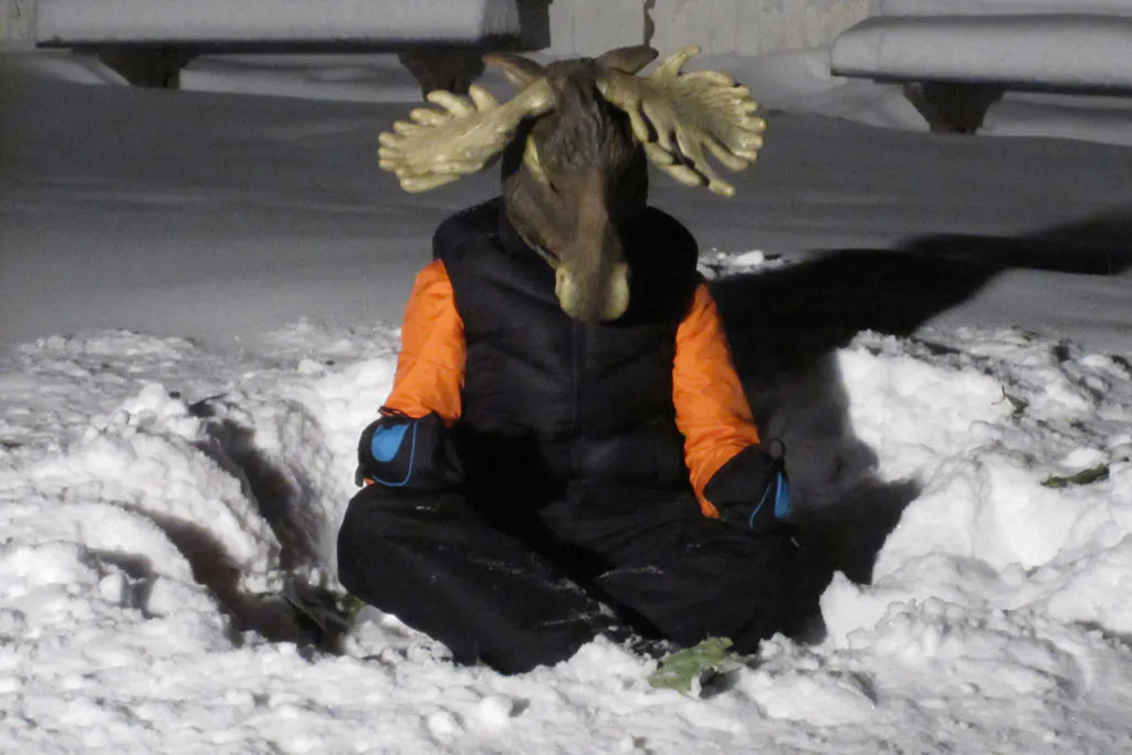 <p>Tributo a la noche | Performance de 25 horas contínuas | European Night Festival 2011 | Korpilombolo, Norbotten, Suecia</p>
