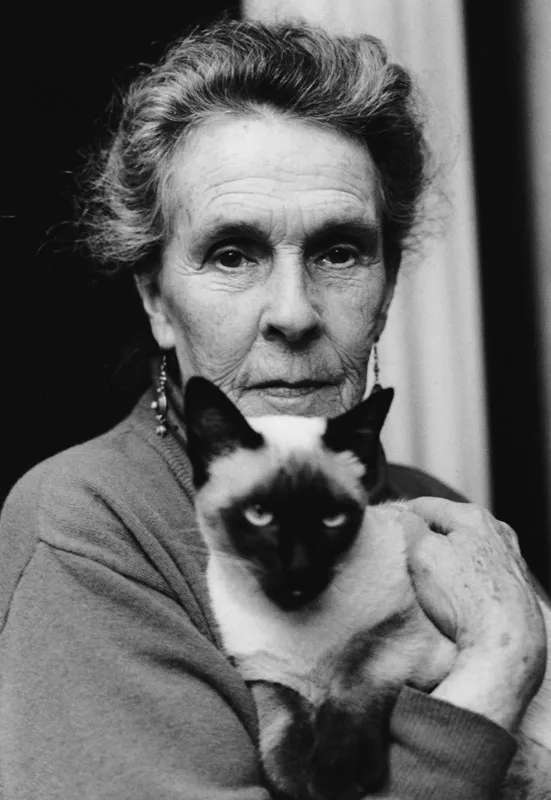 <p>Leonora Carrington | Plata gelatina</p>
