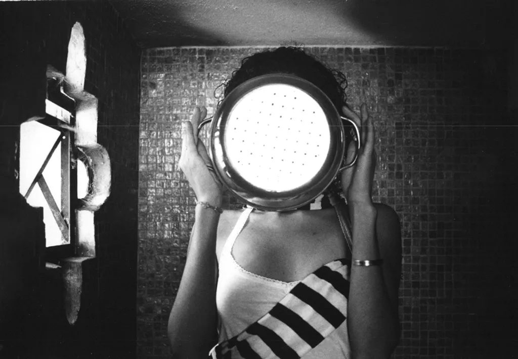 <p>E.T | 8x10&quot | Plata sobre gelatina | papel de fibra | 2008</p>
