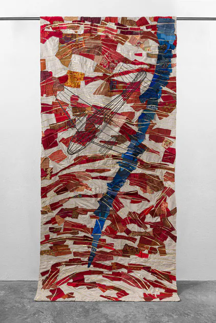 <p>Textiles para el hogar, retazos de tela y avión realizado con estructura de metal con soldaduras | 3.10 m x 1.45 m x .45 cm</p>
