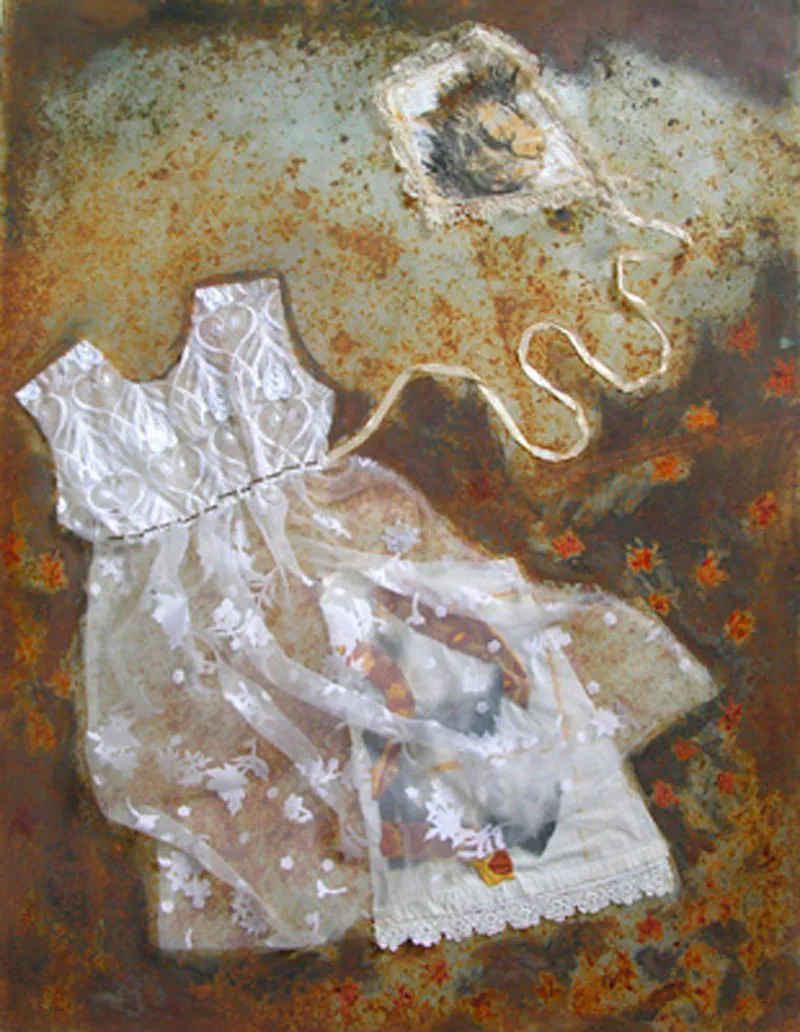 <p>Niña madre | Lámina de fierro, vestido bordado | 81.5 x 105 | 2006</p>
