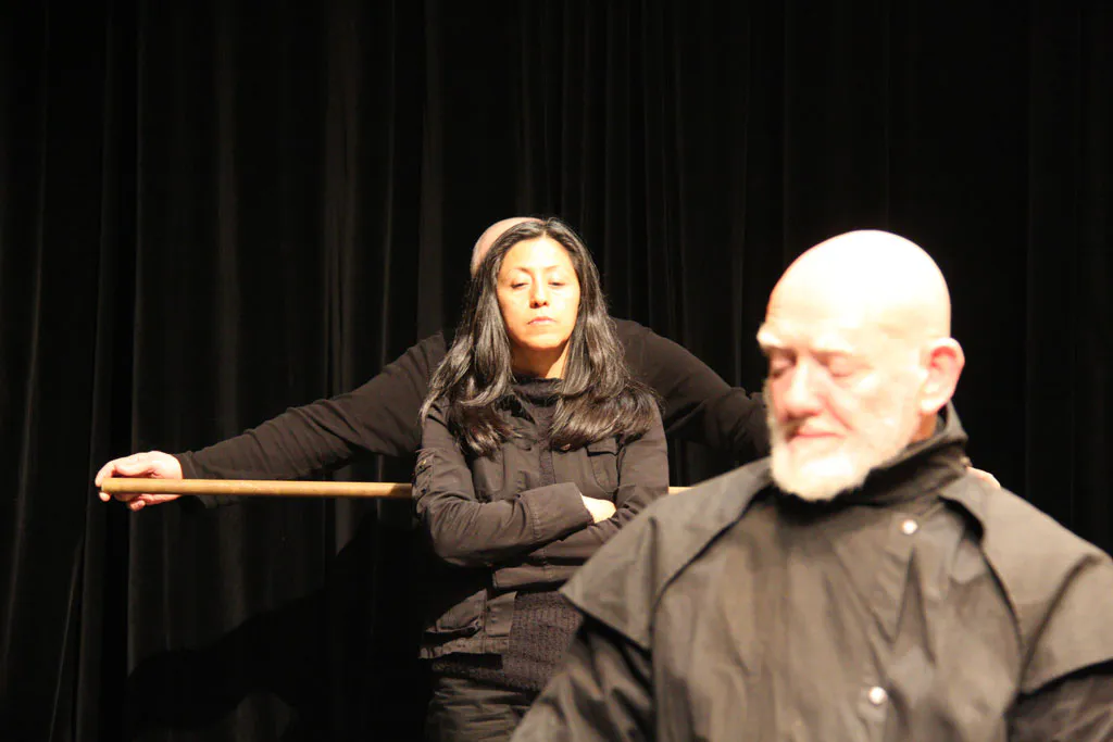 <p>Black Market International performance | (También aparecen en la foto: Boris Nieslony Alastair Maclennan) | 25 Aniversario, L´Orangerie, Colonia, Alemania | 2010 | foto Daniela Beltrani</p>
